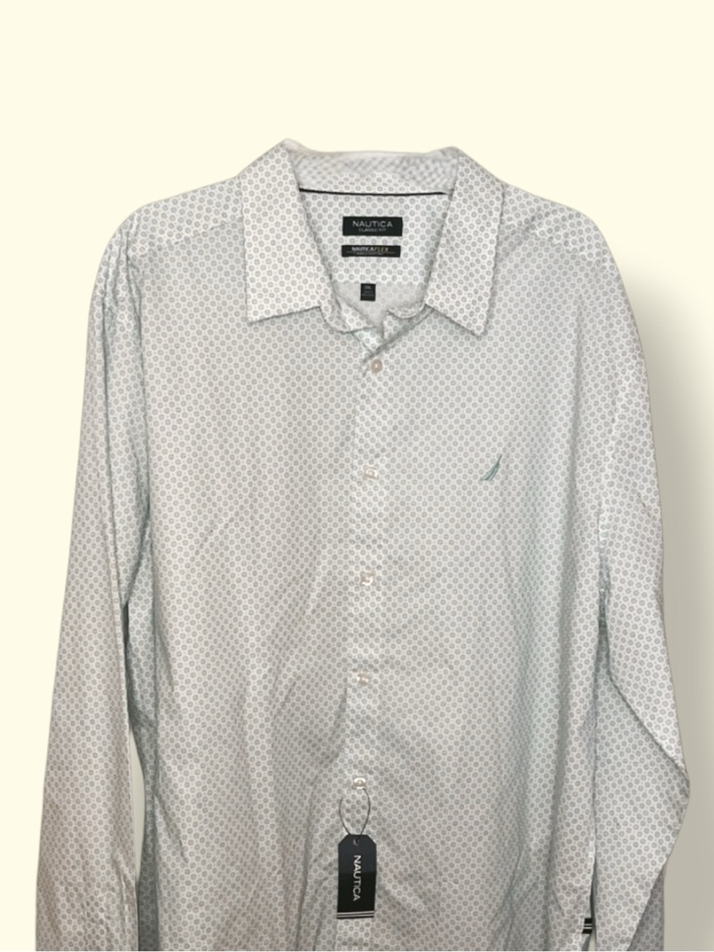 Nautica Men's Subtle Patterned Blue Shirt